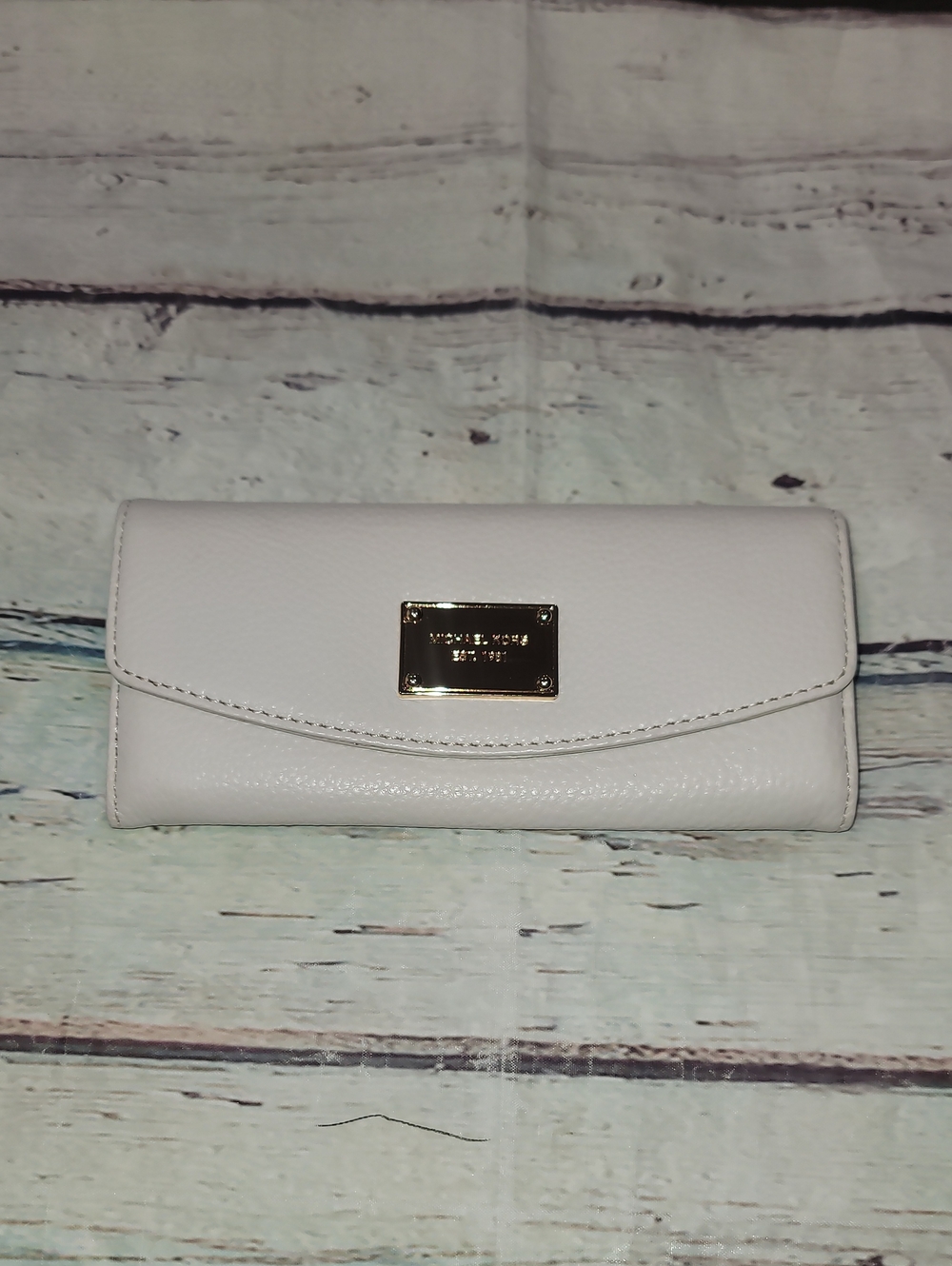 Nwot Michael Kors Ivory Wallet